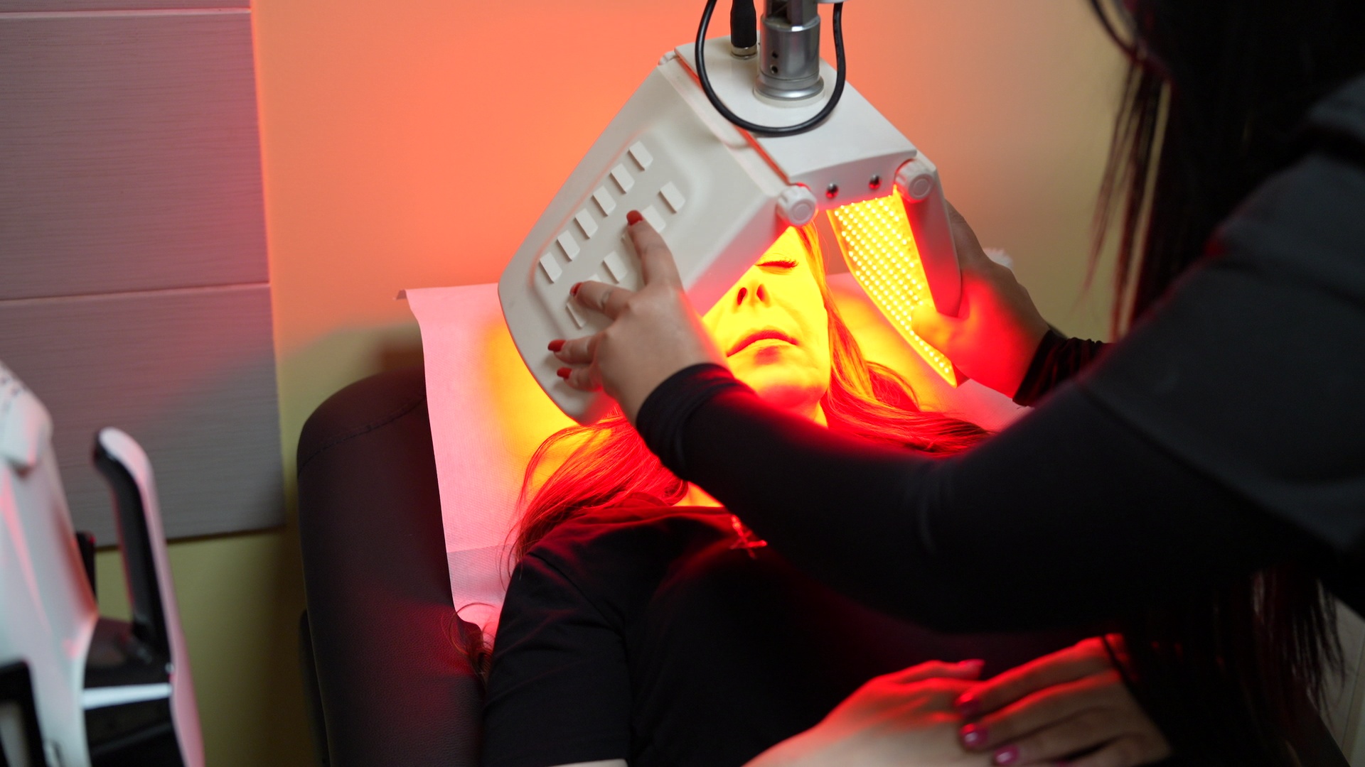 Séance d’épilation définitive au laser en institut de beauté